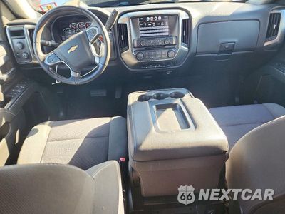 Zdjęcie 8 z 12 samochodu: 2018 CHEVROLET SILVERADO K1500 LT VIN:1GCVKREC6JZ191833 - miniatura