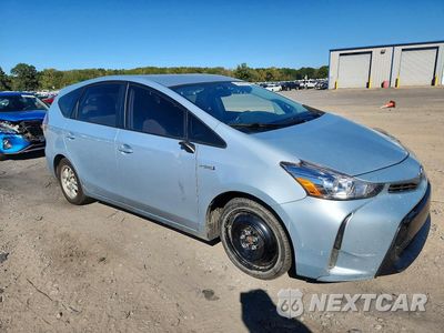 Czwarte zdjęcie samochodu z boku: 2015 TOYOTA PRIUS V THREE VIN:JTDZN3EU8FJ025706 - miniatura