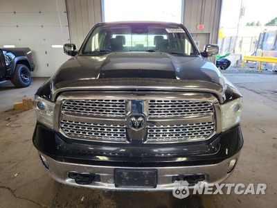 Piąte zdjęcie samochodu w środku: 2015 RAM 1500 LARAMIE VIN:1C6RR7NM4FS536827 - miniatura