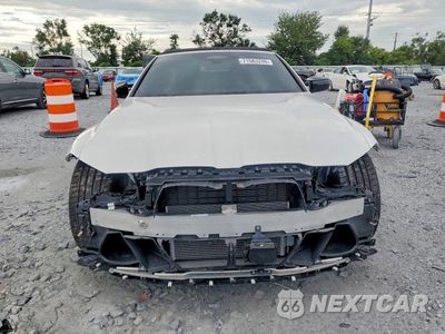 Piąte zdjęcie samochodu w środku: 2025 BMW M4 COMPETITION VIN:WBS43BA09SCU66197 - miniatura