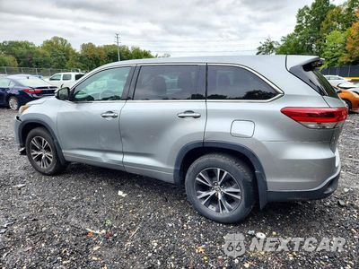 Drugie zdjęcie samochodu z przodu: 2018 TOYOTA HIGHLANDER LE VIN:5TDBZRFH3JS870601 - miniatura