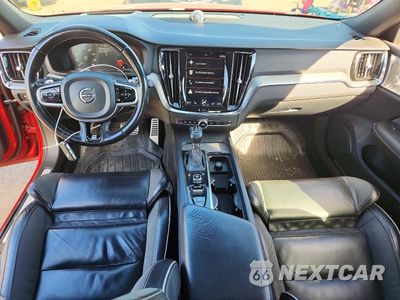 Zdjęcie 8 z 12 samochodu: 2019 VOLVO S60 T6 R-DESIGN VIN:7JRA22TM7KG000971 - miniatura