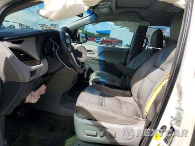 Zdjęcie 7 z 14 samochodu: 2015 TOYOTA SIENNA XLE PREMIUM 8-PASSENGER VIN:5TDYK3DC0FS661083 - miniatura