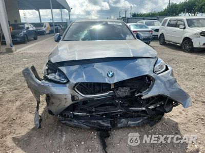 Piąte zdjęcie samochodu w środku: 2026 BMW 228 VIN:WBA83GG09T7T87147 - miniatura