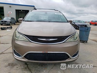 Piąte zdjęcie samochodu w środku: 2017 CHRYSLER PACIFICA TOURING L VIN:2C4RC1BG5HR569474 - miniatura
