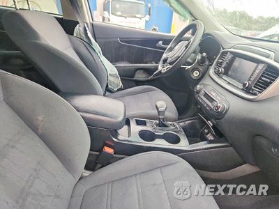 Zdjęcie 7 z 13 samochodu: 2019 KIA SORENTO LX V6 VIN:5XYPGDA58KG446891 - miniatura