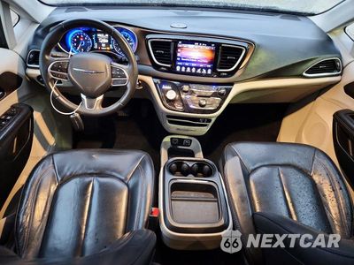 Zdjęcie 8 z 13 samochodu: 2017 CHRYSLER PACIFICA TOURING L VIN:2C4RC1BG6HR823726 - miniatura