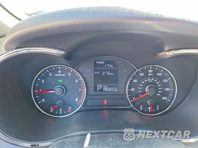 Zdjęcie 9 z 13 samochodu: 2016 KIA FORTE LX VIN:KNAFK4A66G5550571 - miniatura