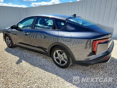 Drugie zdjęcie samochodu z przodu: 2025 KIA K4 LXS VIN:3KPFT4DE9SE140606 - miniatura