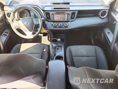 Zdjęcie 8 z 13 samochodu: 2017 TOYOTA RAV4 LE VIN:JTMZFREV1HJ123598 - miniatura
