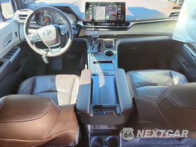 Zdjęcie 8 z 13 samochodu: 2021 TOYOTA SIENNA PLATINUM 7-PASSENGER VIN:5TDESKFC2MS004552 - miniatura
