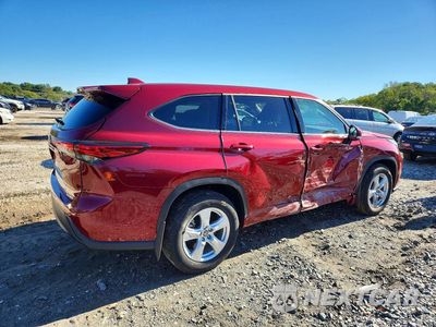 Trzecie zdjęcie samochodu z tyłu: 2021 TOYOTA HIGHLANDER LE VIN:5TDBZRBH1MS529790 - miniatura