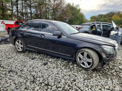 Czwarte zdjęcie samochodu z boku: 2011 MERCEDES-BENZ C 300 4MATIC VIN:WDDGF8BB7BR175781 - miniatura