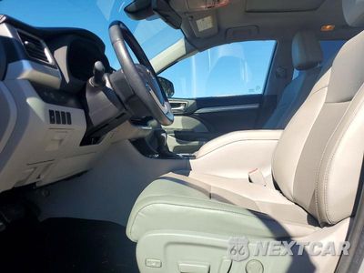 Zdjęcie 7 z 13 samochodu: 2018 TOYOTA HIGHLANDER XLE VIN:5TDJZRFH3JS863059 - miniatura