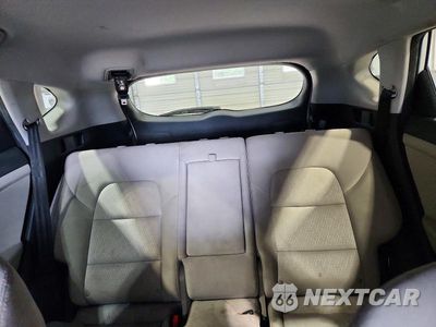 Zdjęcie 10 z 13 samochodu: 2018 HYUNDAI TUCSON SE VIN:KM8J2CA43JU832651 - miniatura