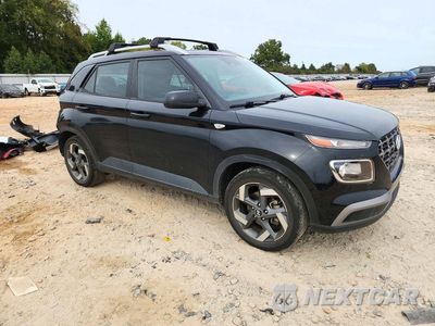 Czwarte zdjęcie samochodu z boku: 2023 HYUNDAI VENUE SEL VIN:KMHRC8A33PU230538 - miniatura
