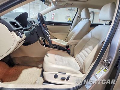 Zdjęcie 7 z 12 samochodu: 2015 VOLKSWAGEN PASSAT SEL VIN:1VWCV7A32FC023719 - miniatura