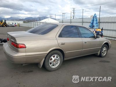 Trzecie zdjęcie samochodu z tyłu: 1999 TOYOTA CAMRY LE VIN:4T1BG22K5XU595926 - miniatura