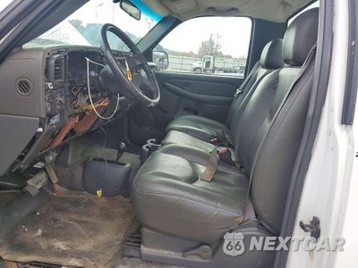 Zdjęcie 7 z 13 samochodu: 2003 CHEVROLET SILVERADO K2500 HEAVY DUTY VIN:1GCHK24UX3E118375 - miniatura