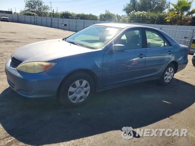 2004 TOYOTA CAMRY LE 4T1BE32K44U801194 - główne zdjęcie licytacji z USA - miniatura