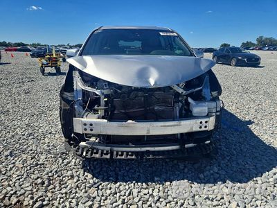 Piąte zdjęcie samochodu w środku: 2023 TOYOTA SIENNA XLE VIN:5TDJRKEC3PS148465 - miniatura
