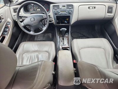Zdjęcie 8 z 12 samochodu: 2002 HONDA ACCORD EX VIN:1HGCG16502A069836 - miniatura