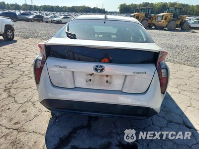Zdjęcie 6 z 12 samochodu: 2016 TOYOTA PRIUS TWO VIN:JTDKBRFUXG3516084 - miniatura