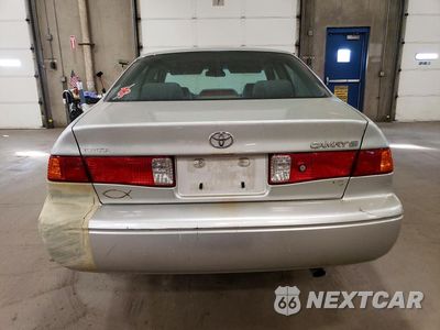 Zdjęcie 6 z 12 samochodu: 2001 TOYOTA CAMRY XLE V6 VIN:JT2BF28K210321444 - miniatura