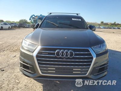 Piąte zdjęcie samochodu w środku: 2019 AUDI Q7 PREMIUM PLUS VIN:WA1LAAF76KD000305 - miniatura
