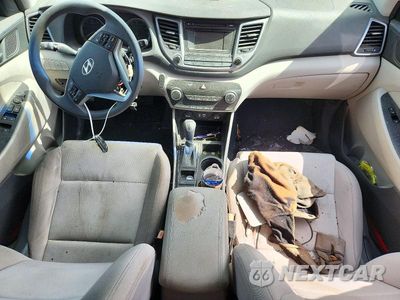 Zdjęcie 8 z 12 samochodu: 2016 HYUNDAI TUCSON ECO VIN:KM8J33A28GU203360 - miniatura