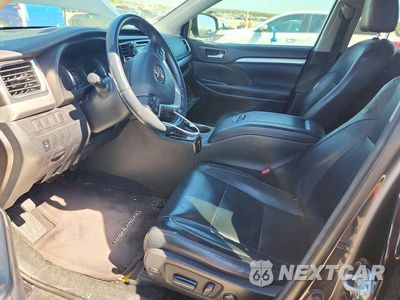Zdjęcie 7 z 13 samochodu: 2016 TOYOTA HIGHLANDER XLE VIN:5TDKKRFH0GS135751 - miniatura