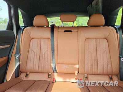 Zdjęcie 10 z 14 samochodu: 2019 AUDI E-TRON PREMIUM PLUS VIN:WA1LAAGE3KB015479 - miniatura