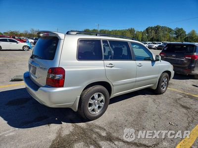 Trzecie zdjęcie samochodu z tyłu: 2005 TOYOTA HIGHLANDER BASE VIN:JTEEP21A450077672 - miniatura