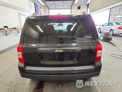 Zdjęcie 6 z 13 samochodu: 2016 JEEP PATRIOT SPORT VIN:1C4NJPBA0GD678350 - miniatura