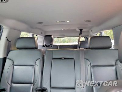 Zdjęcie 10 z 13 samochodu: 2018 CHEVROLET SUBURBAN K1500 LT VIN:1GNSKHKC0JR129630 - miniatura