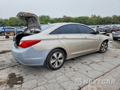 Trzecie zdjęcie samochodu z tyłu: 2011 HYUNDAI SONATA LIMITED VIN:5NPEC4AC0BH048066 - miniatura
