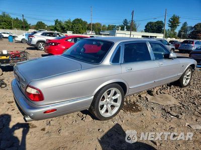 Trzecie zdjęcie samochodu z tyłu: 2002 JAGUAR XJR VIN:SAJDA15B22MF40979 - miniatura