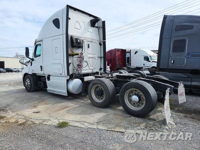 Drugie zdjęcie samochodu z przodu: 2021 FREIGHTLINER CASCADIA 126 VIN:1FUJHHDV0MLMT1677 - miniatura