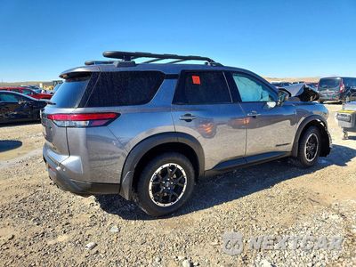 Trzecie zdjęcie samochodu z tyłu: 2025 NISSAN PATHFINDER ROCK CREEK VIN:5N1DR3BD9SC202468 - miniatura