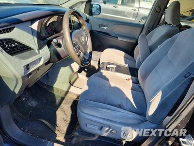 Zdjęcie 7 z 13 samochodu: 2015 TOYOTA SIENNA LE VIN:5TDKK3DC6FS600018 - miniatura