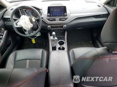 Zdjęcie 8 z 12 samochodu: 2025 NISSAN ALTIMA SR VIN:1N4BL4CV0SN353753 - miniatura