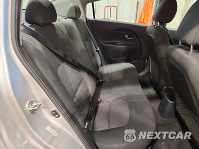 Zdjęcie 10 z 12 samochodu: 2015 KIA RIO LX VIN:KNADM4A36F6468064 - miniatura