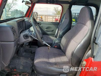 Zdjęcie 7 z 12 samochodu: 2002 JEEP WRANGLER / TJ SPORT VIN:1J4FA49S02P775180 - miniatura
