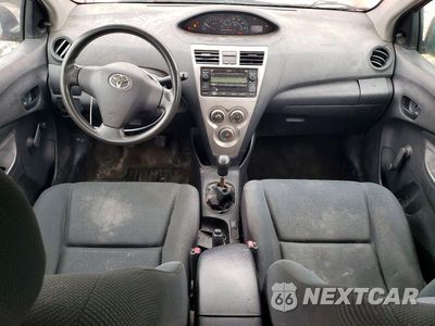 Zdjęcie 8 z 12 samochodu: 2010 TOYOTA YARIS BASE VIN:JTDBT4K35A1369107 - miniatura