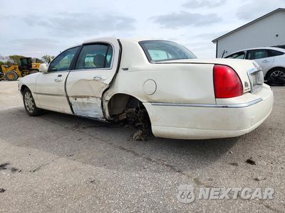Drugie zdjęcie samochodu z przodu: 2007 LINCOLN TOWN CAR SIGNATURE LIMITED VIN:1LNHM82V07Y622037 - miniatura