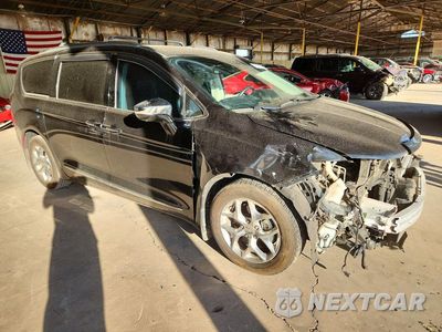 Czwarte zdjęcie samochodu z boku: 2017 CHRYSLER PACIFICA LIMITED VIN:2C4RC1GG2HR729996 - miniatura