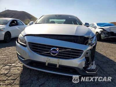Piąte zdjęcie samochodu w środku: 2016 VOLVO S60 PREMIER VIN:YV126MFKXG2396180 - miniatura