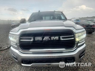 Piąte zdjęcie samochodu w środku: 2019 RAM 2500 TRADESMAN VIN:3C6UR5CL4KG676404 - miniatura