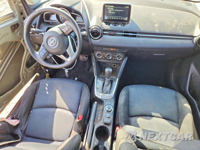 Zdjęcie 8 z 13 samochodu: 2016 SCION IA BASE VIN:3MYDLBZV5GY122356 - miniatura