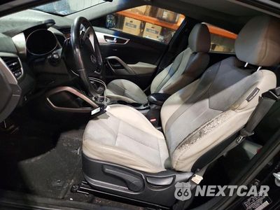 Zdjęcie 7 z 12 samochodu: 2013 HYUNDAI VELOSTER BASE VIN:KMHTC6AD6DU130920 - miniatura